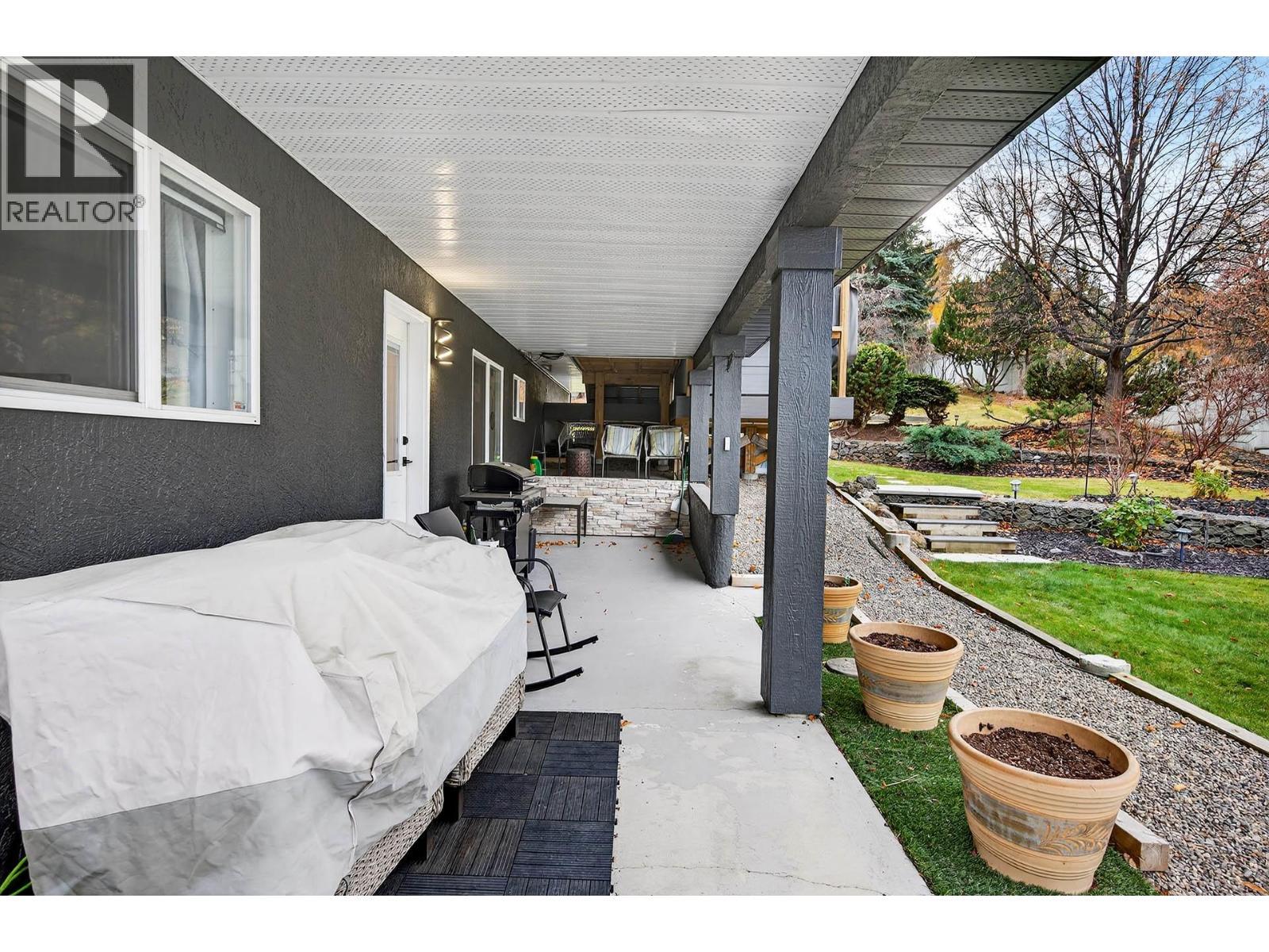 1095 Laurel Place, Kamloops, BC - Outdoor