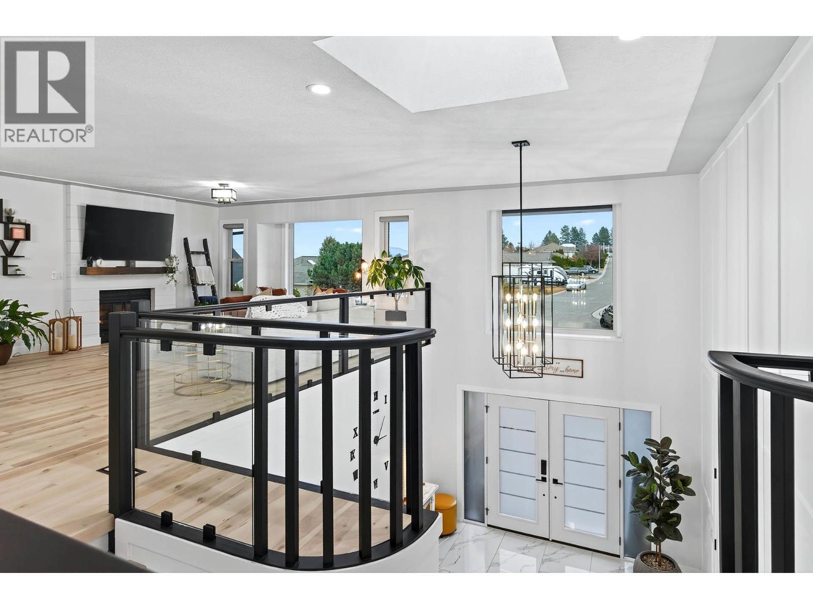 1095 Laurel Place, Kamloops, BC - Indoor Photo Showing Other Room