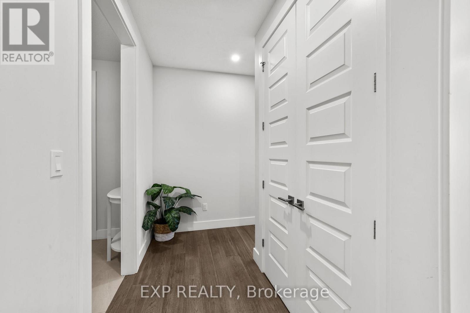 6572 Calvert Drive, Strathroy-Caradoc, ON - Indoor Photo Showing Other Room