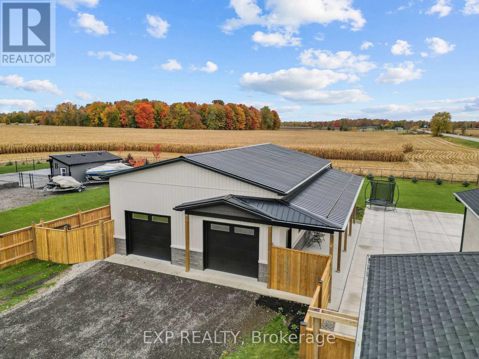 6572 Calvert Drive, Strathroy-Caradoc, ON - Outdoor With View