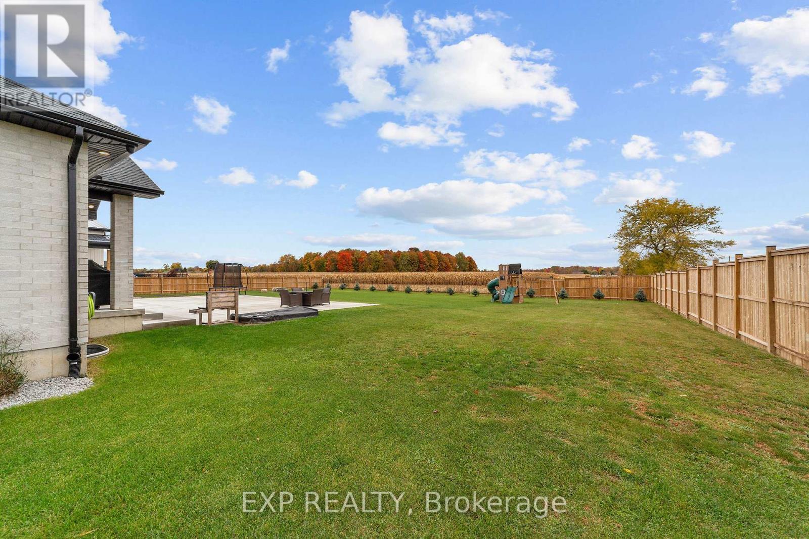 6572 Calvert Drive, Strathroy-Caradoc, ON - Outdoor