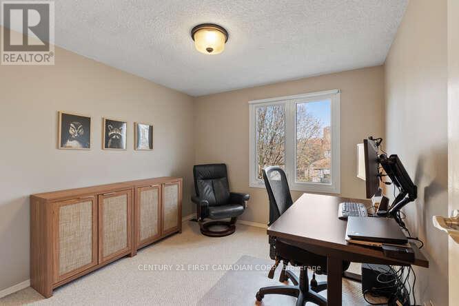 349 Highview Crescent, London South (South O), ON - Indoor Photo Showing Office