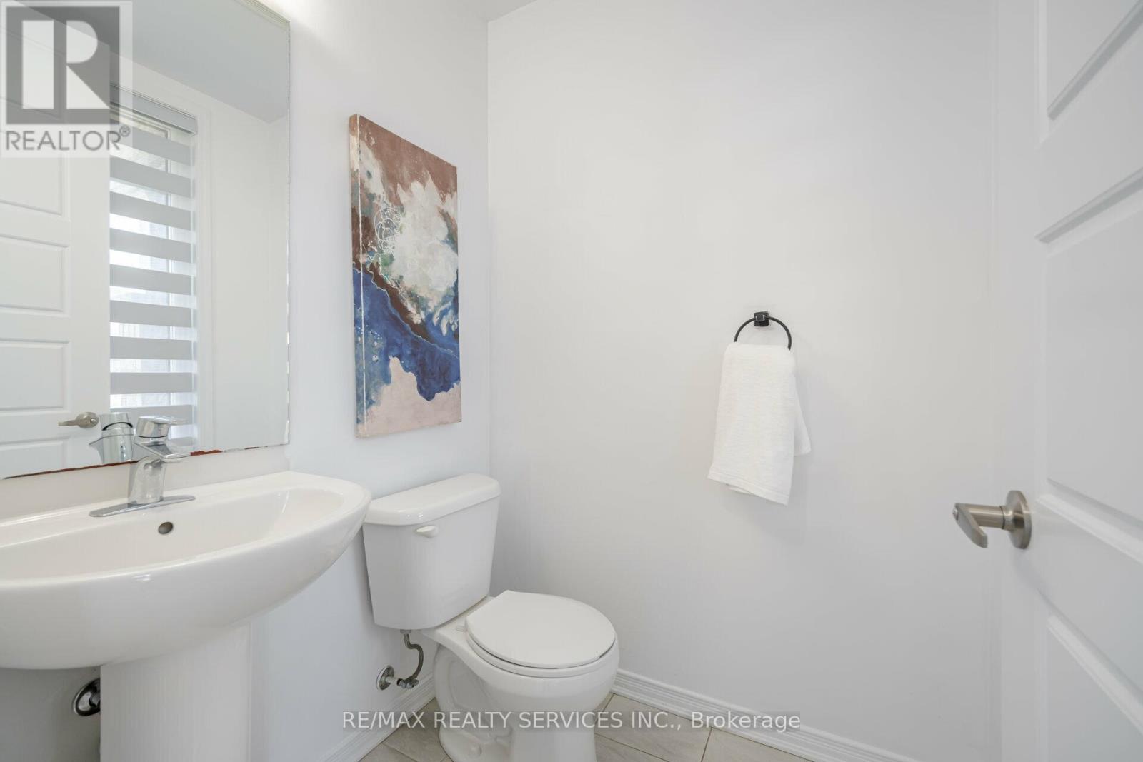 251 Bedrock Drive, Hamilton, ON - Indoor Photo Showing Bathroom