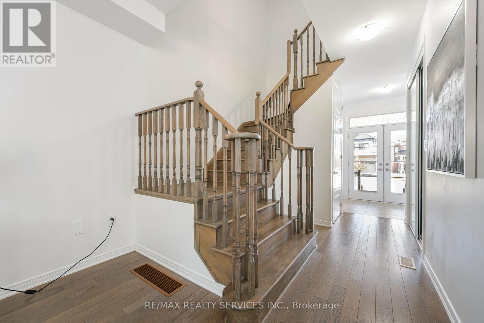 251 Bedrock Drive, Hamilton, ON - Indoor Photo Showing Other Room