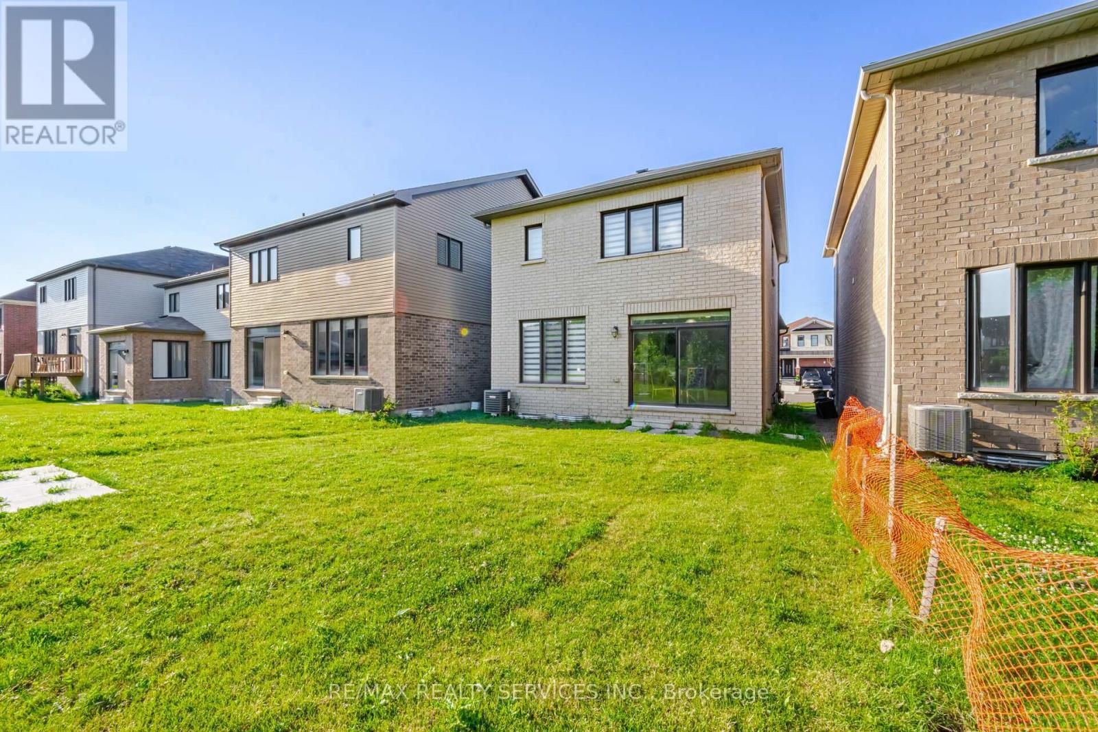 251 Bedrock Drive, Hamilton, ON - Outdoor With Exterior