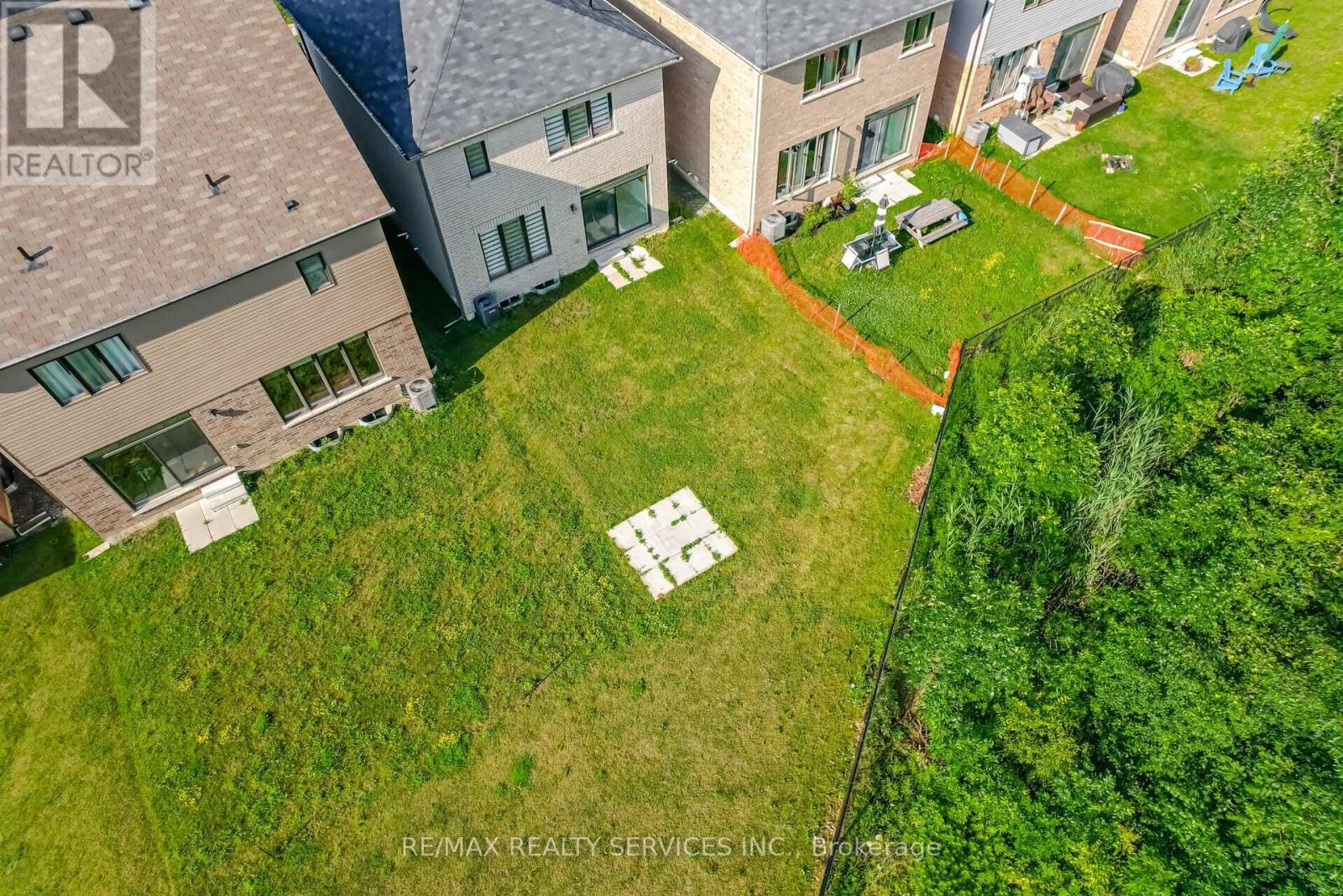 251 Bedrock Drive, Hamilton, ON - Outdoor