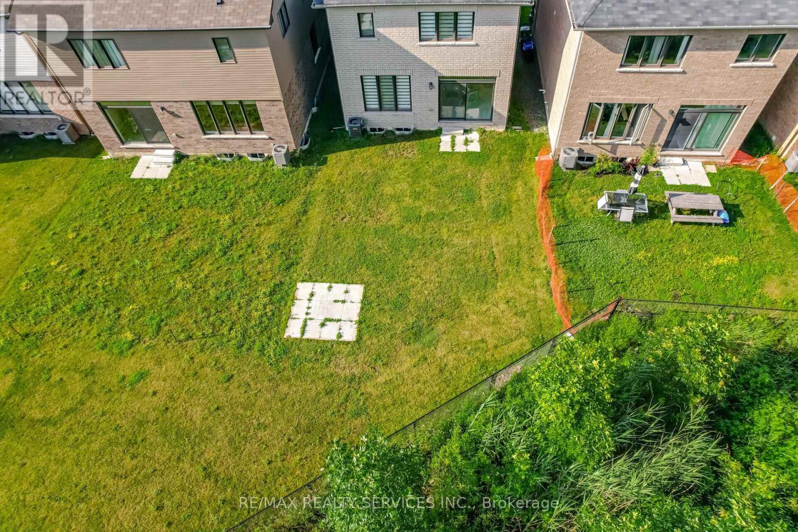 251 Bedrock Drive, Hamilton, ON - Outdoor