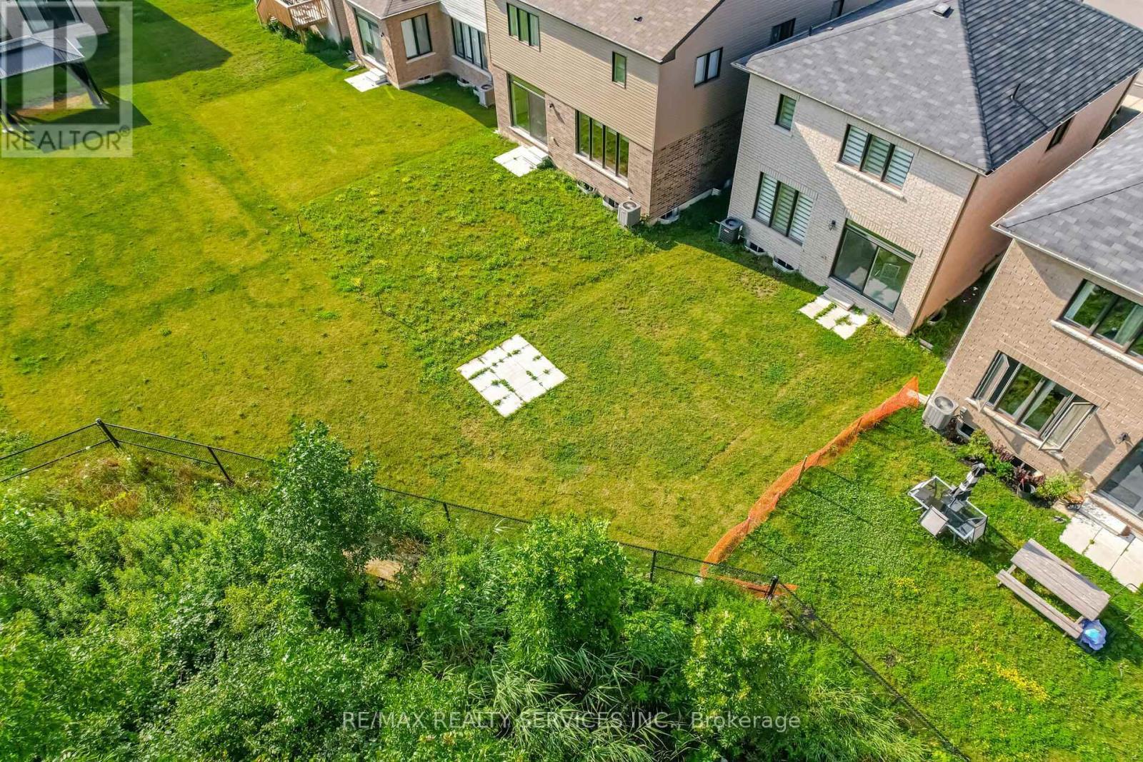 251 Bedrock Drive, Hamilton, ON - Outdoor