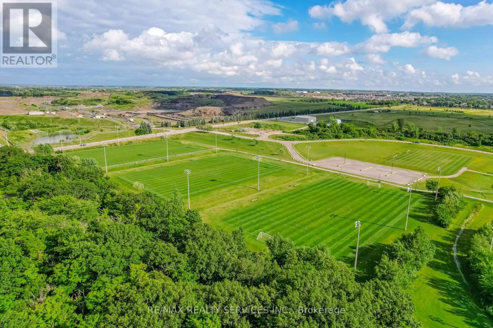 251 Bedrock Drive, Hamilton, ON - Outdoor With View