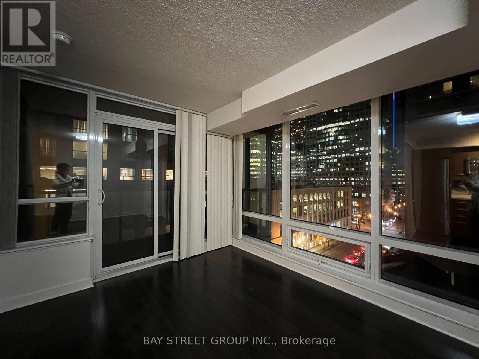 708 - 295 Adelaide Street W, Toronto, ON - Indoor Photo Showing Other Room