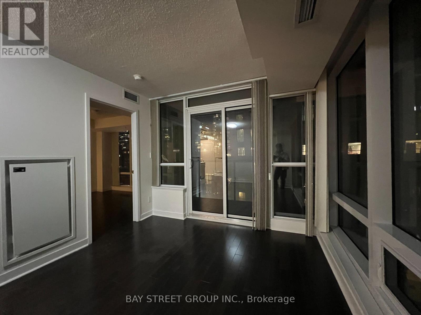 708 - 295 Adelaide Street W, Toronto, ON - With Exterior