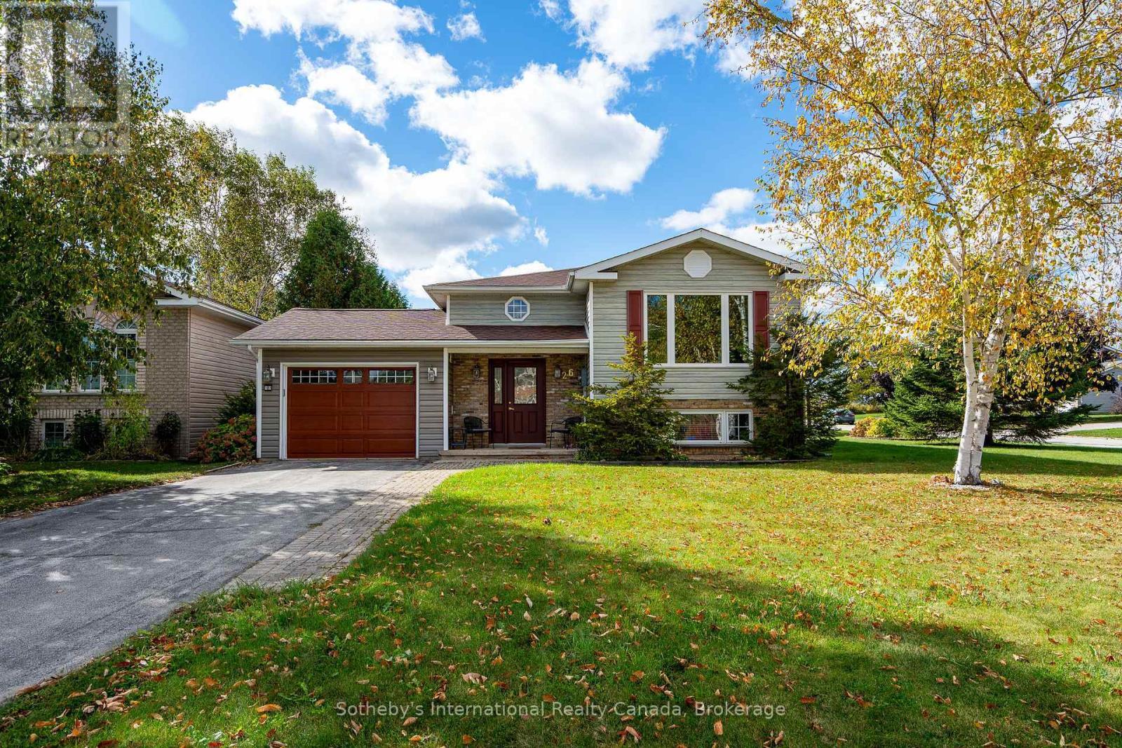 26 Country Crescent, Meaford, ON - Outdoor With Facade