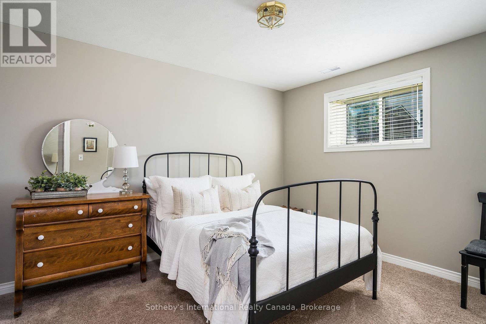 26 Country Crescent, Meaford, ON - Indoor Photo Showing Bedroom