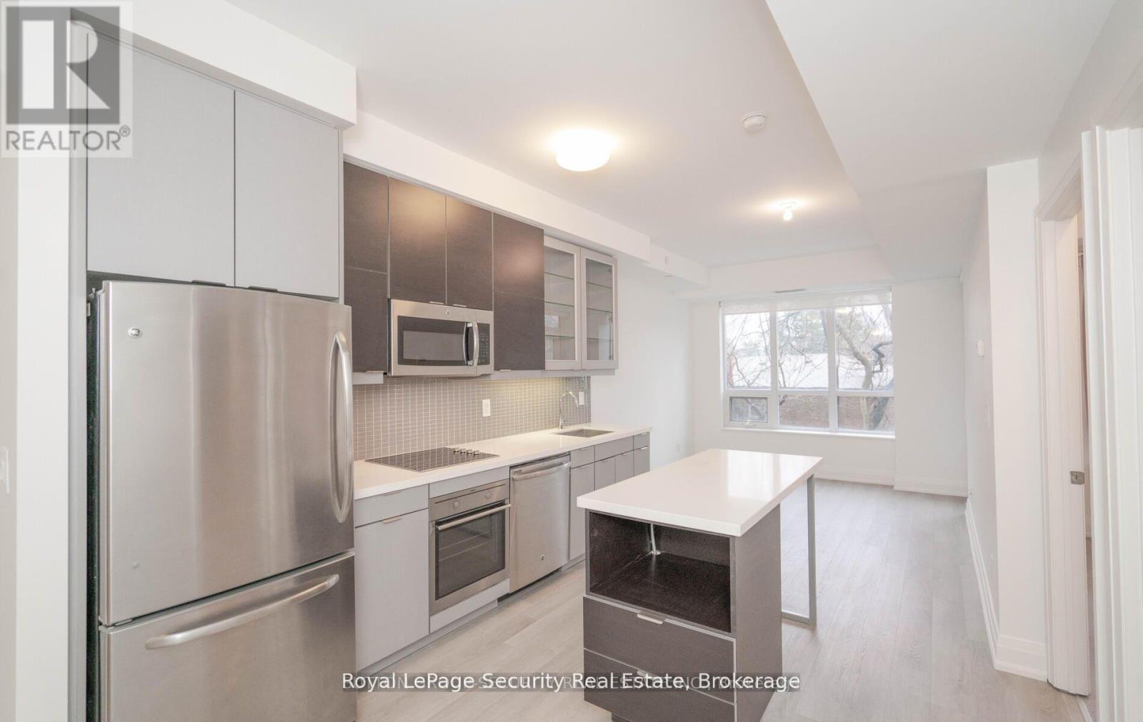 328 - 399 Spring Garden Avenue, Toronto, ON - Indoor Photo Showing Kitchen
