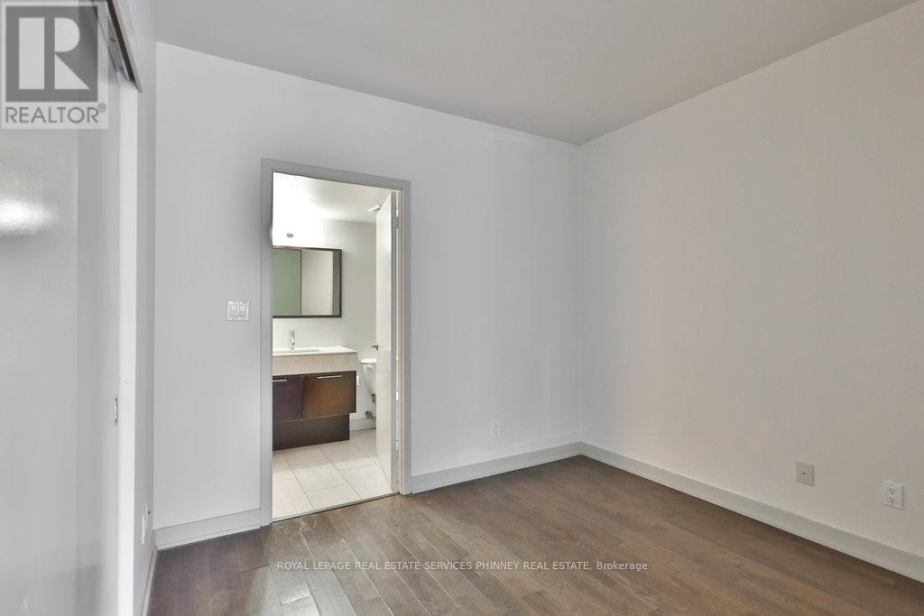 705 - 126 Simcoe Street, Toronto, ON - Indoor Photo Showing Other Room