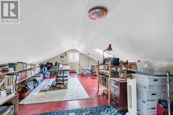 Loft with plenty of natural light -