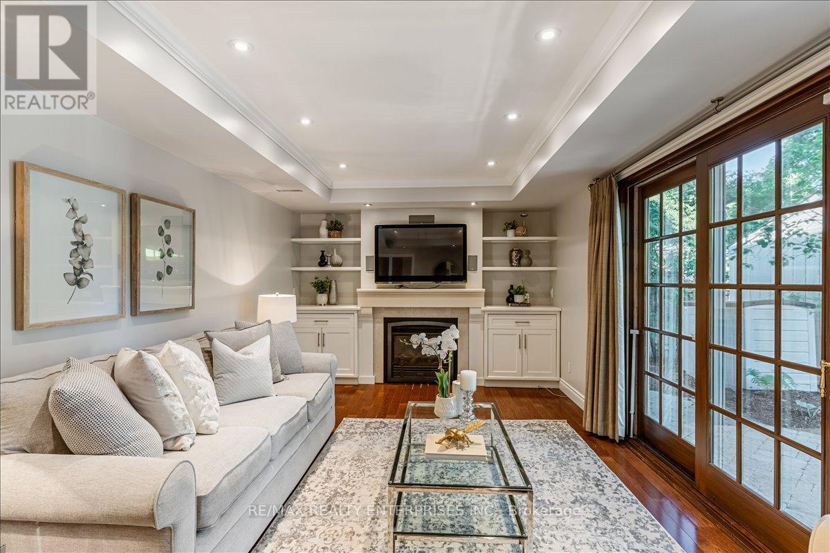 1424 Indian Road, Mississauga, ON - Indoor Photo Showing Living Room With Fireplace