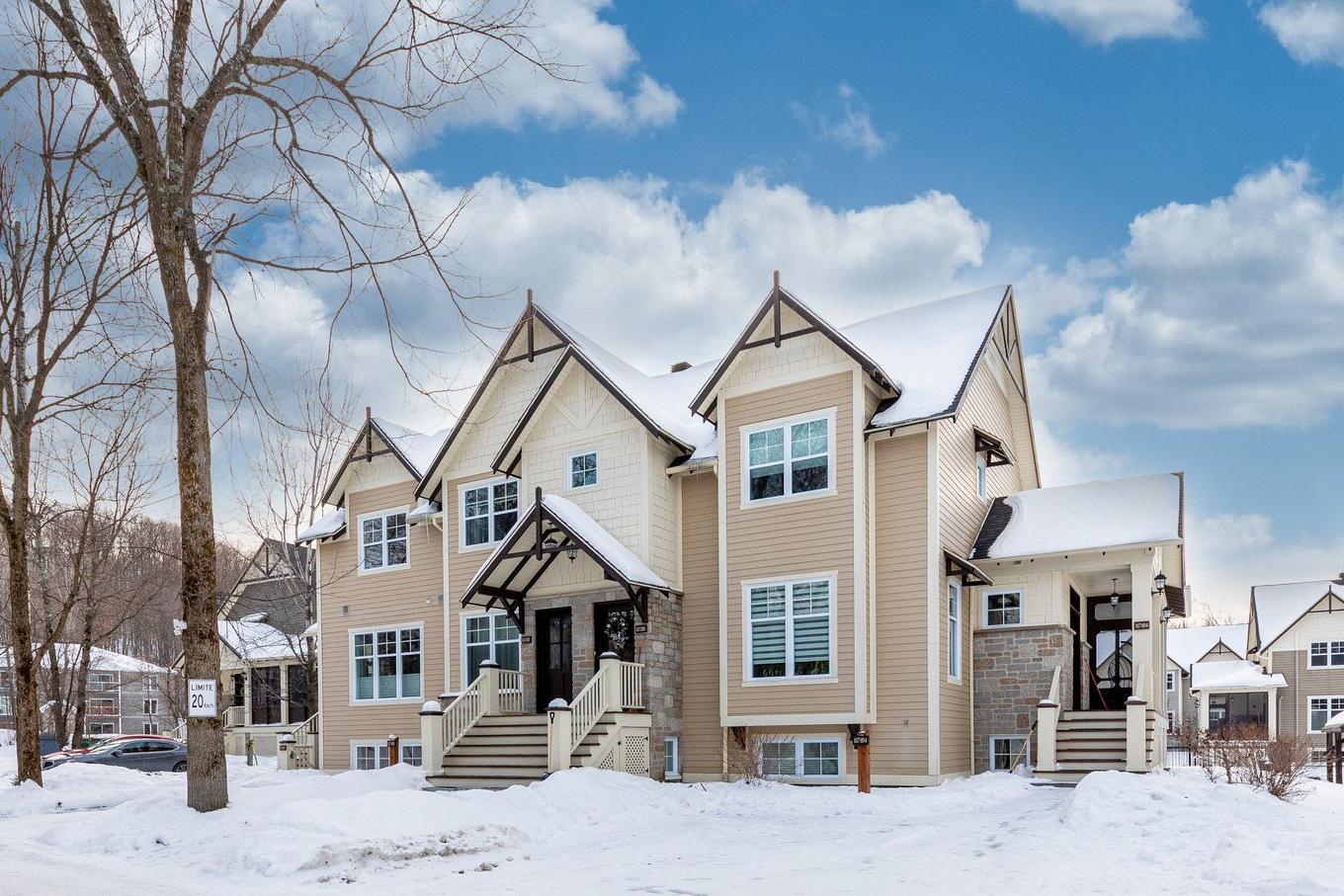 Façade - 102-117 Rue De Laviolette, Bromont, QC - Outdoor With Facade