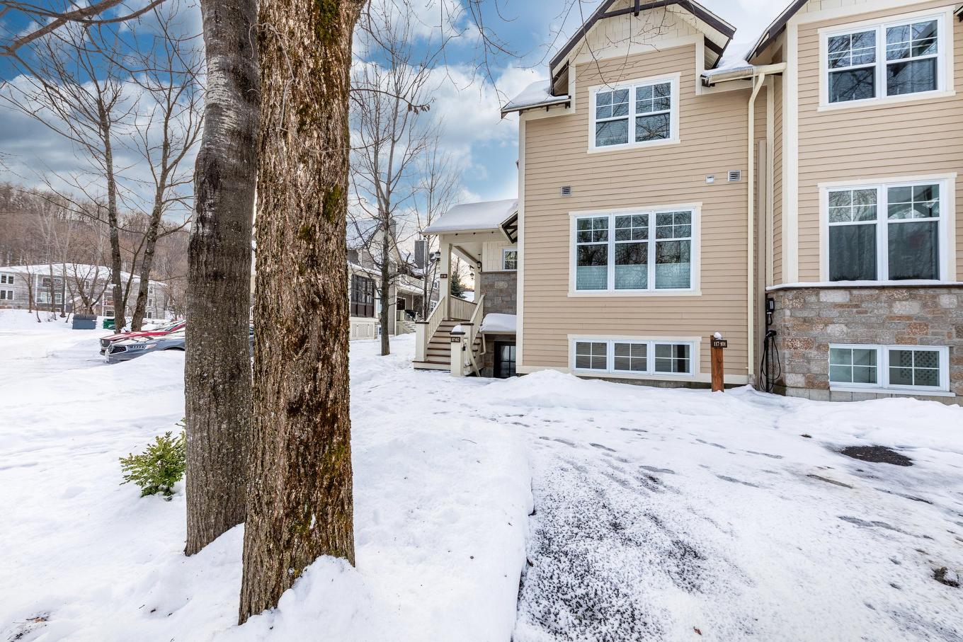 Façade - 102-117 Rue De Laviolette, Bromont, QC - Outdoor With Facade