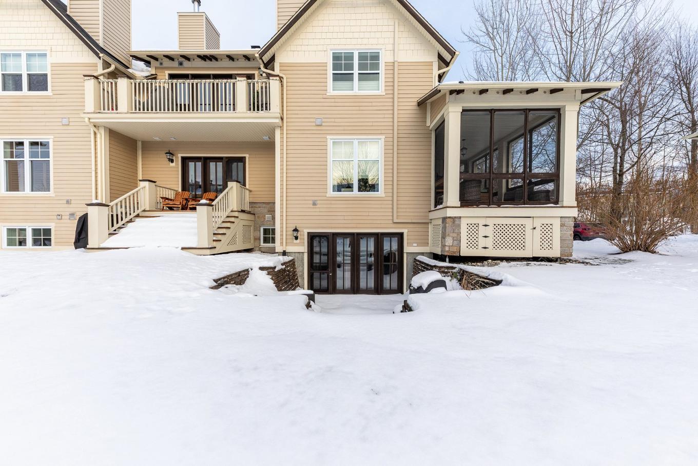 Façade - 102-117 Rue De Laviolette, Bromont, QC - Outdoor