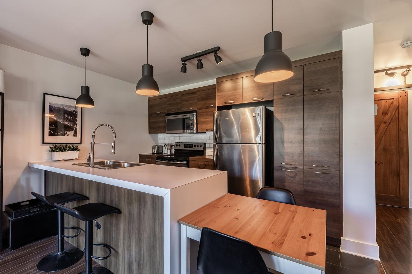 Cuisine - 102-117 Rue De Laviolette, Bromont, QC - Indoor Photo Showing Kitchen