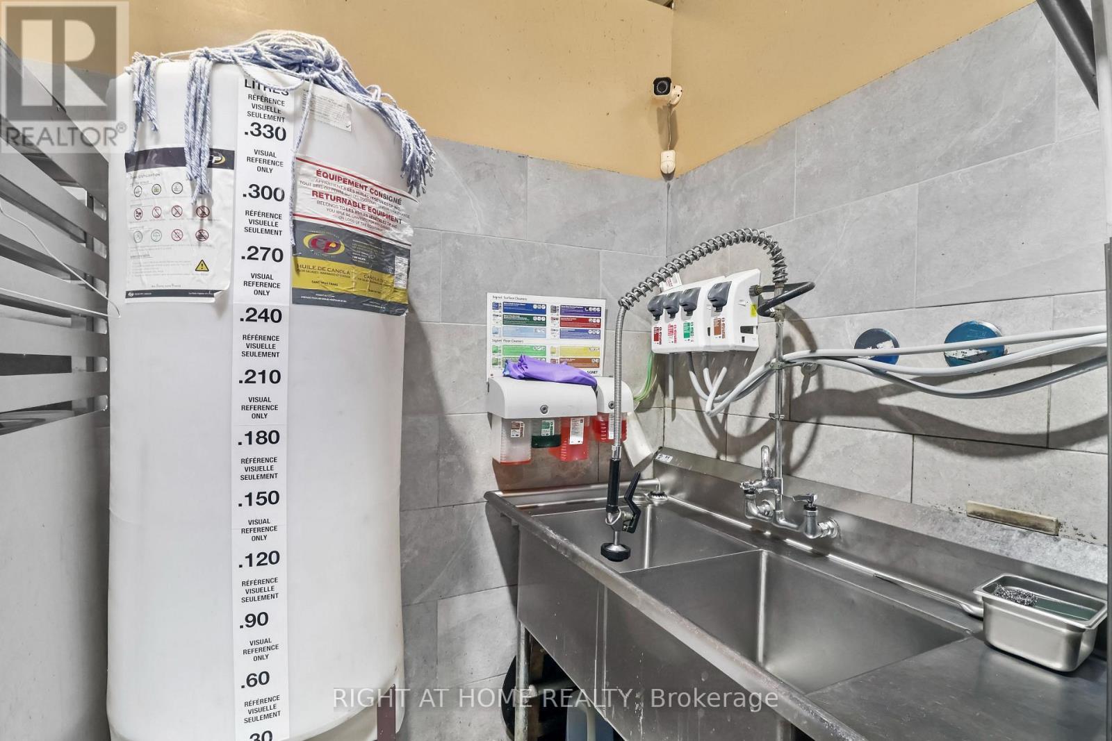 D5B - 782 Eagleson Road, Ottawa, ON