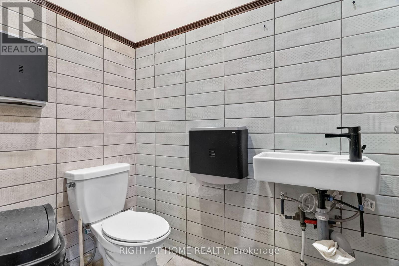 D5B - 782 Eagleson Road, Ottawa, ON