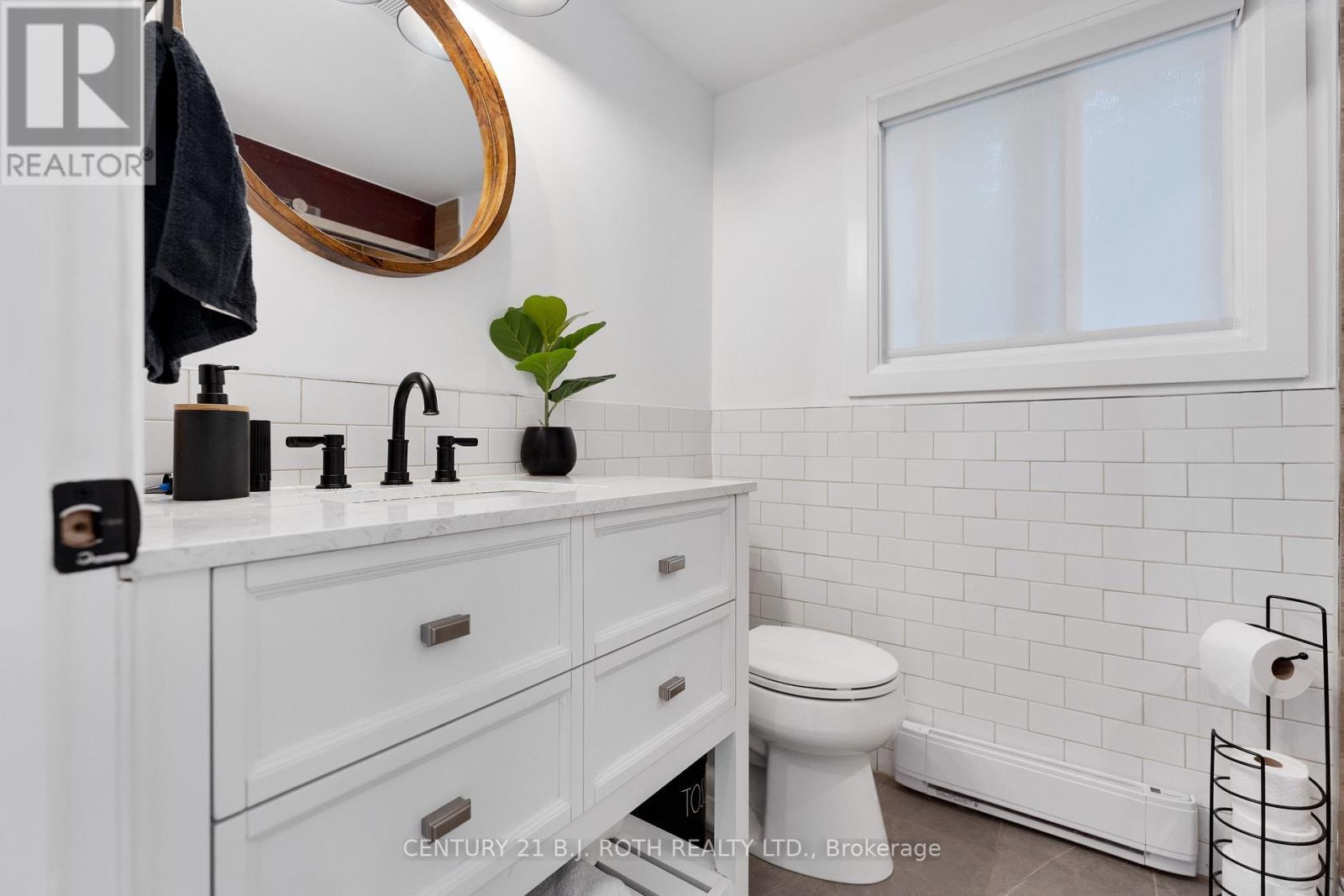 334 Stewart Lake Road, Georgian Bay, ON - Indoor Photo Showing Bathroom