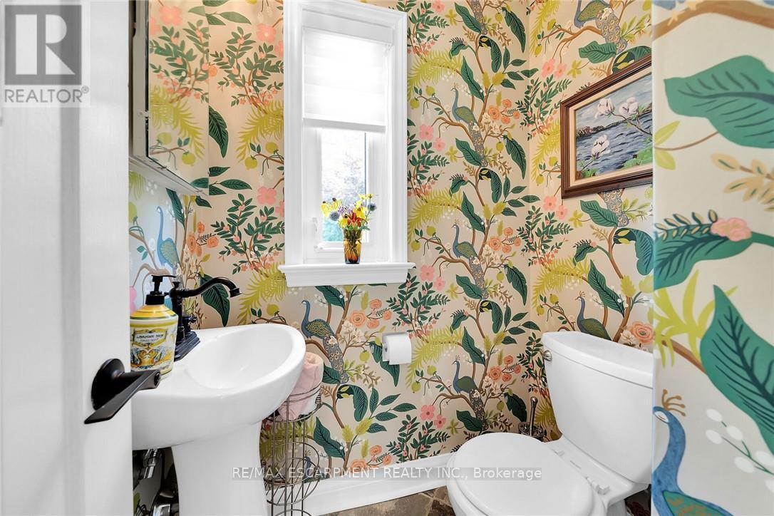 14 Simcoe Boulevard, Norfolk, ON - Indoor Photo Showing Bathroom