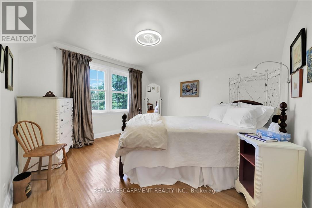 14 Simcoe Boulevard, Norfolk, ON - Indoor Photo Showing Bedroom