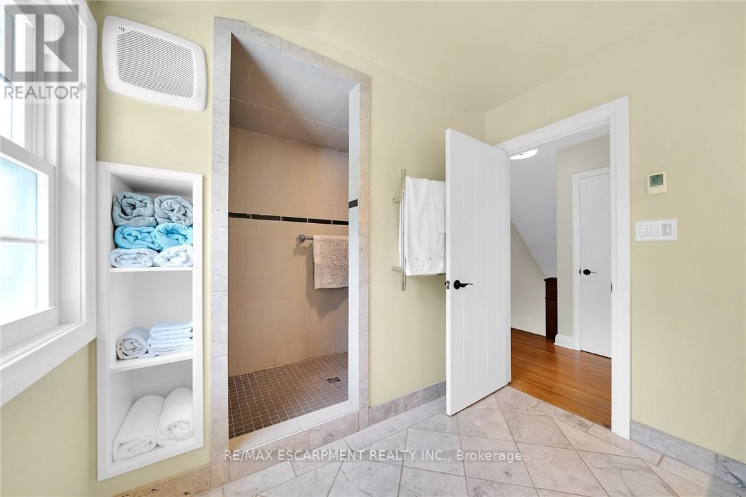 14 Simcoe Boulevard, Norfolk, ON - Indoor Photo Showing Other Room