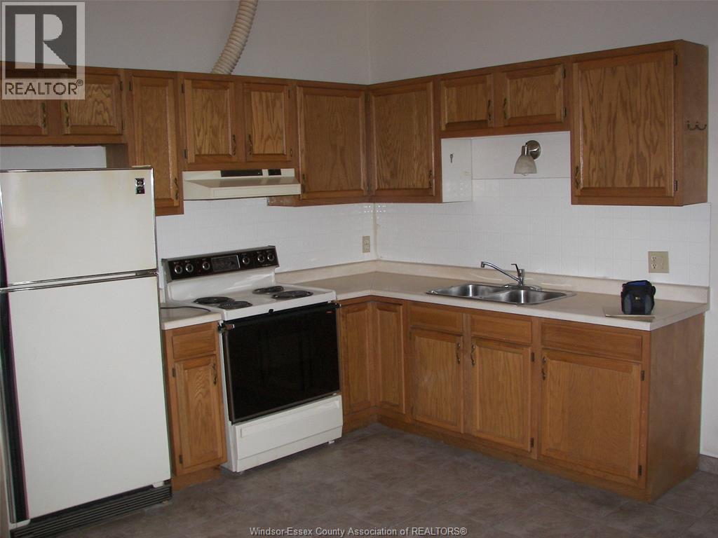 4 Talbot Road, Wheatley, ON