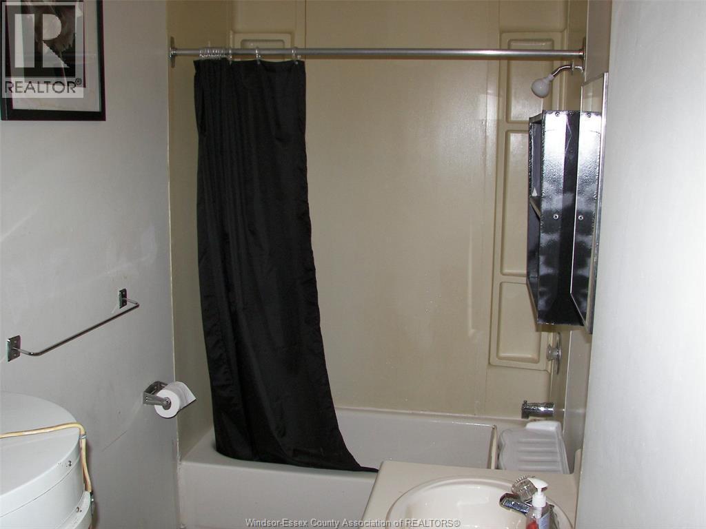 4 Talbot Road, Wheatley, ON