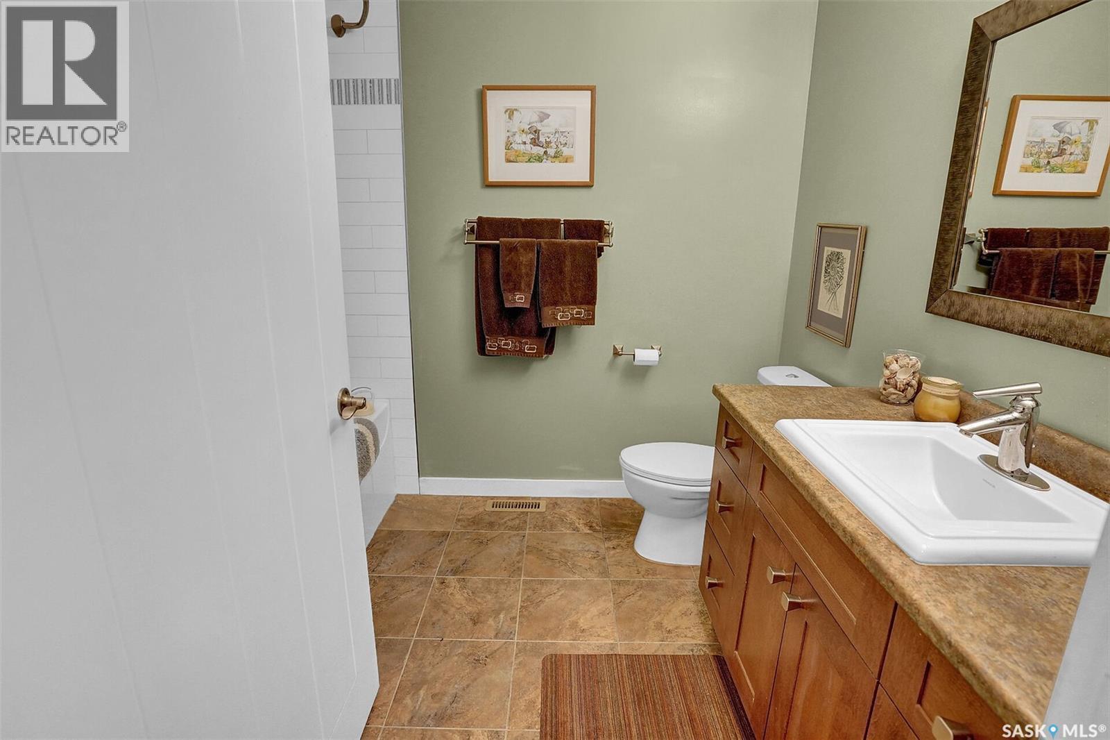 81 Kinsley Place, North Qu'Appelle Rm No. 187, SK - Indoor Photo Showing Bathroom