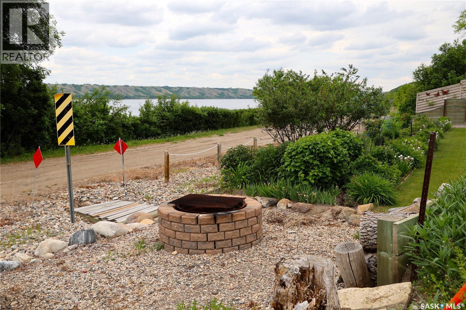 81 Kinsley Place, North Qu'Appelle Rm No. 187, SK - Outdoor With Body Of Water