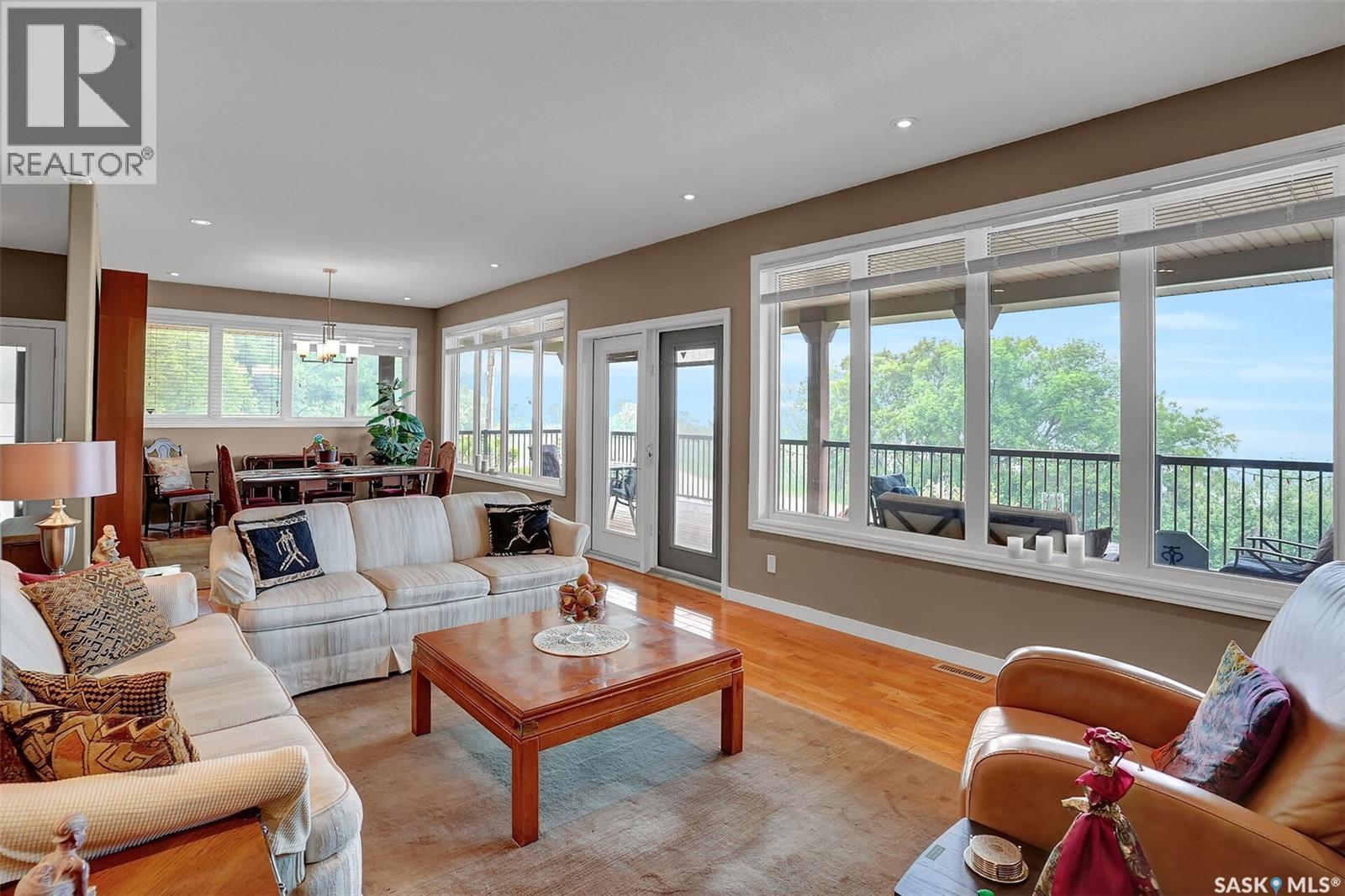 81 Kinsley Place, North Qu'Appelle Rm No. 187, SK - Indoor Photo Showing Living Room