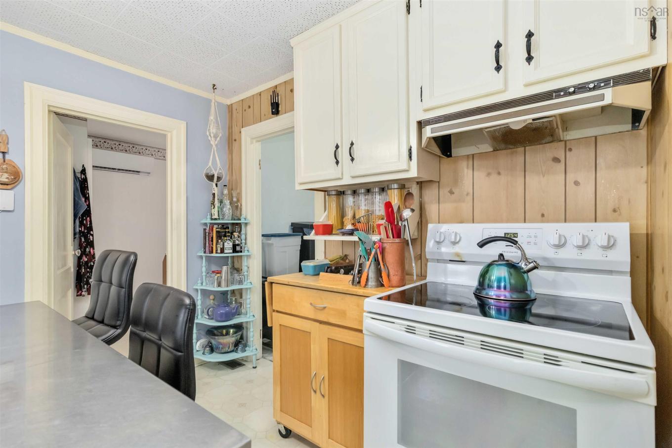 12 Adelaide Avenue, Halifax, NS