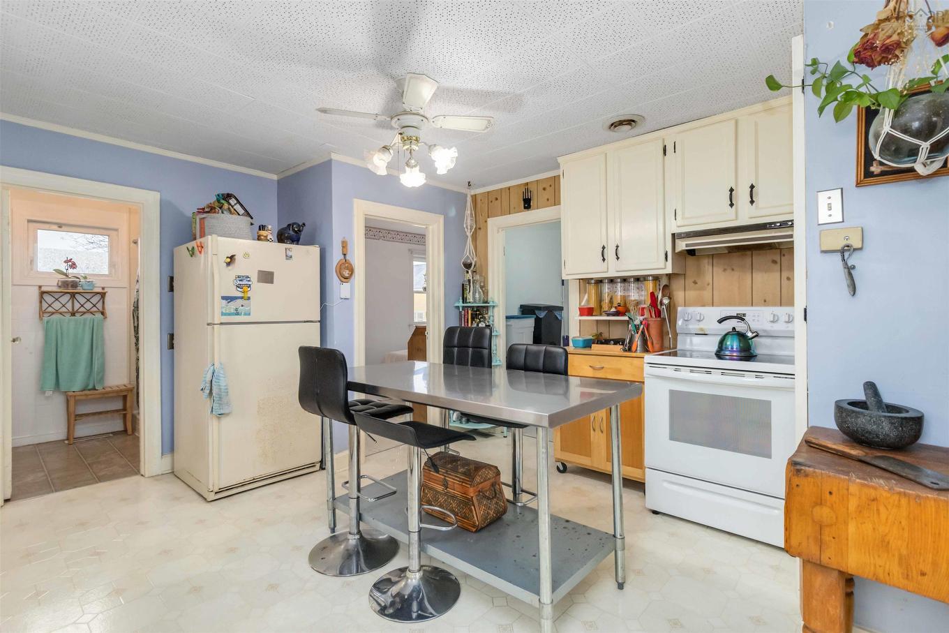 12 Adelaide Avenue, Halifax, NS