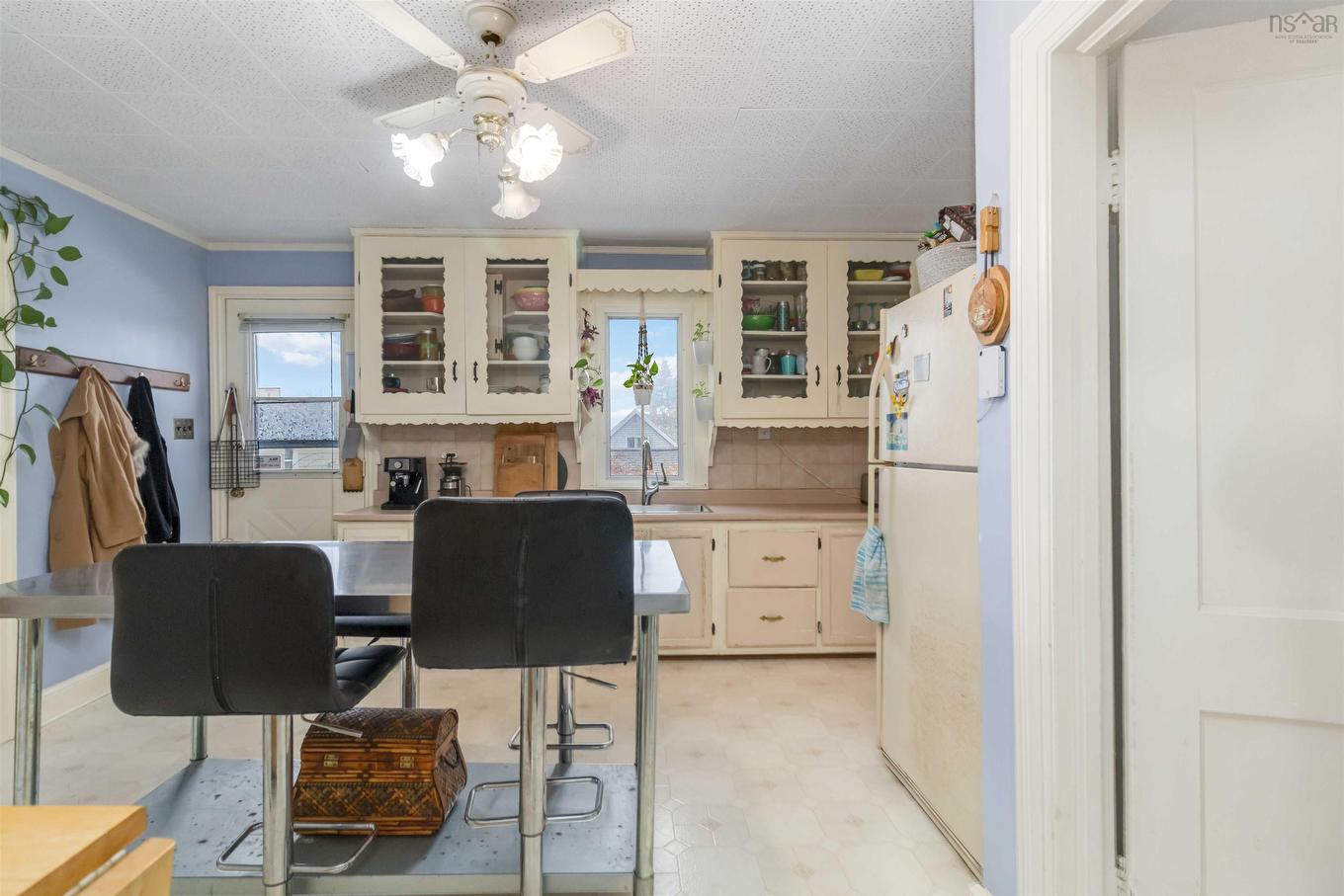 12 Adelaide Avenue, Halifax, NS