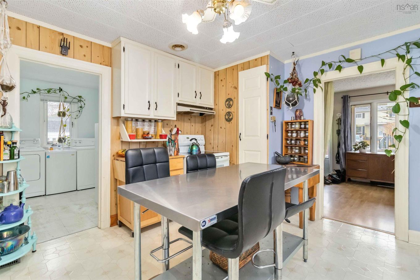 12 Adelaide Avenue, Halifax, NS