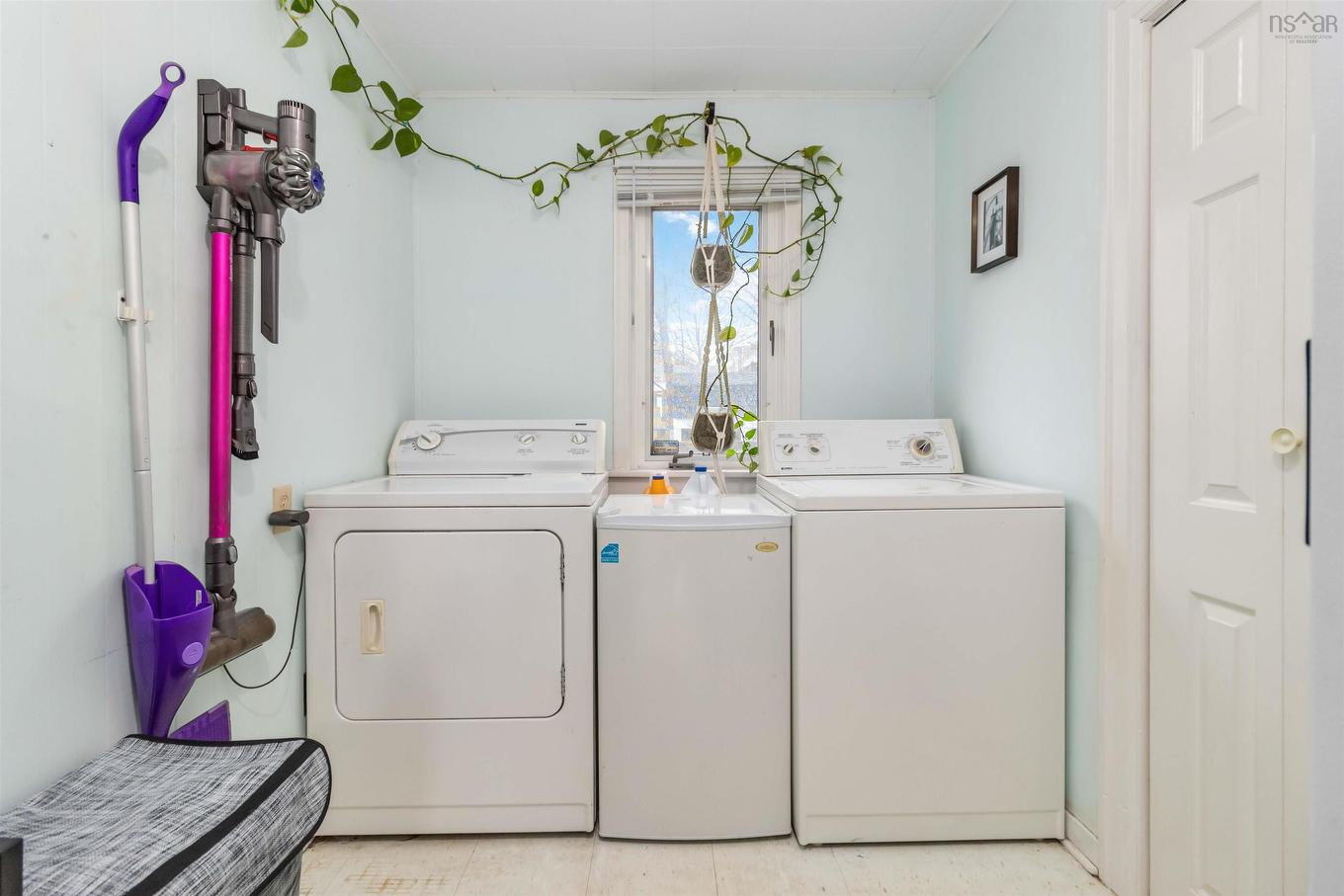 12 Adelaide Avenue, Halifax, NS