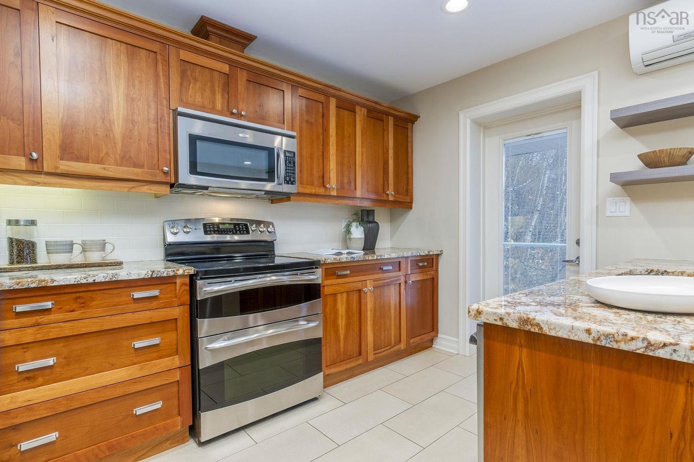 3879 Mont Blanc Terrace, Halifax, NS