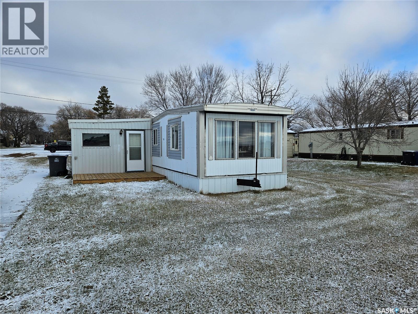 702 Railway Avenue, Arcola, SK