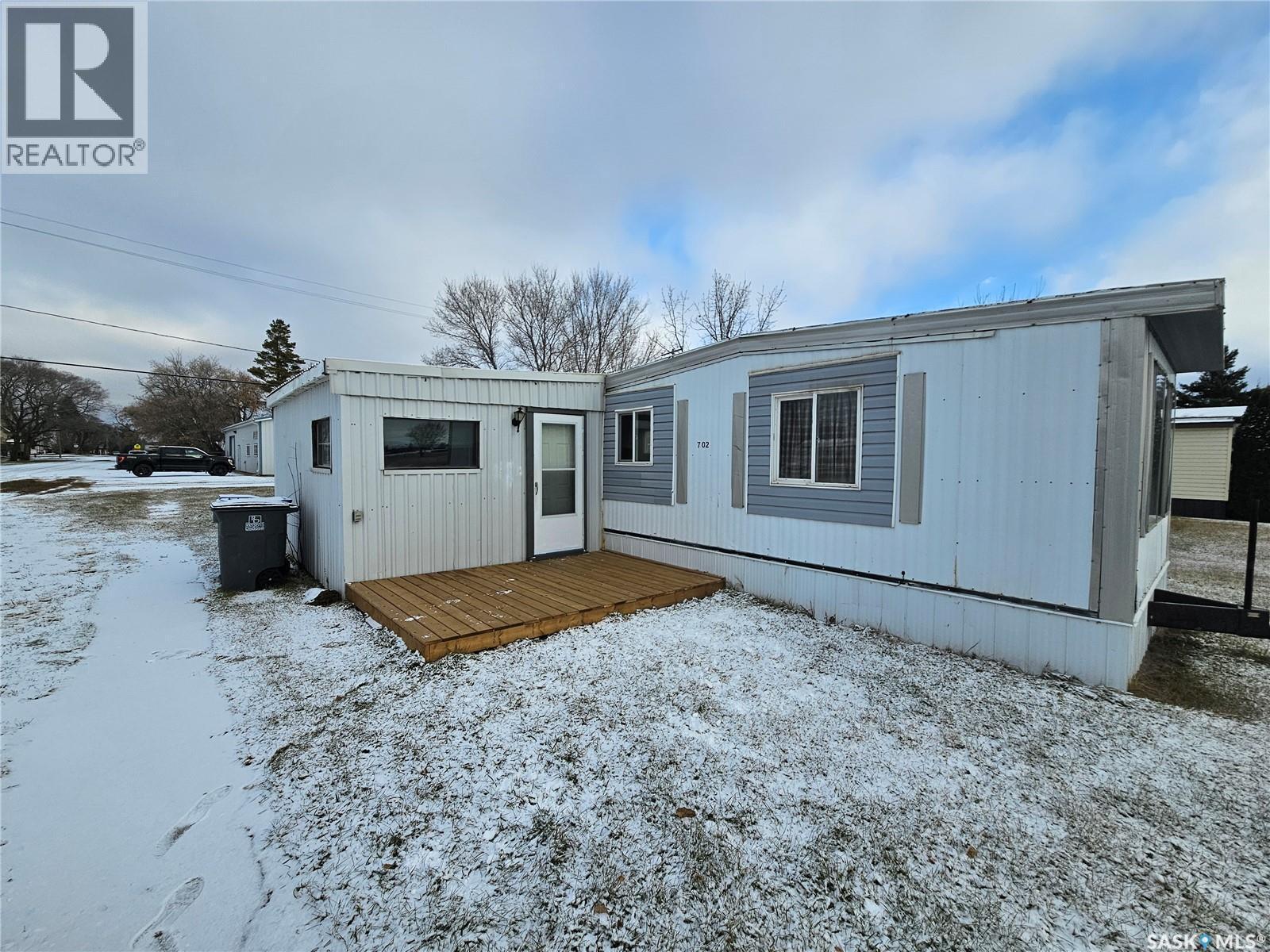 702 Railway Avenue, Arcola, SK