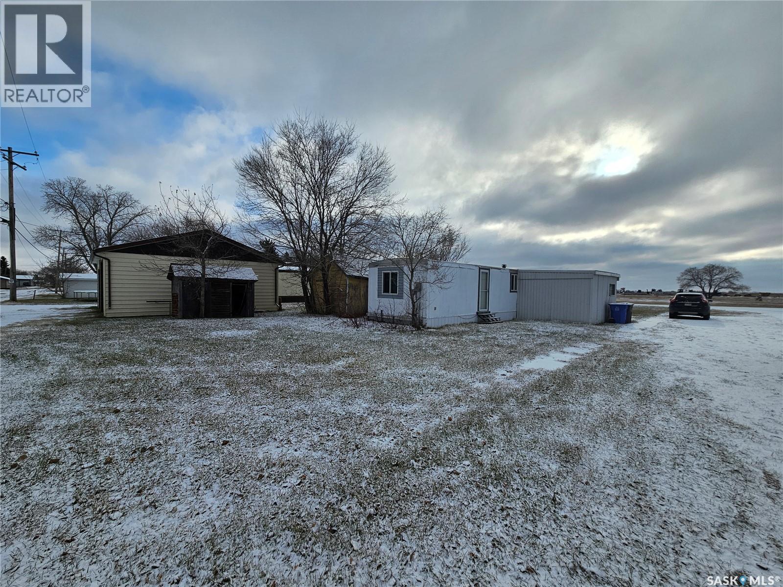 702 Railway Avenue, Arcola, SK