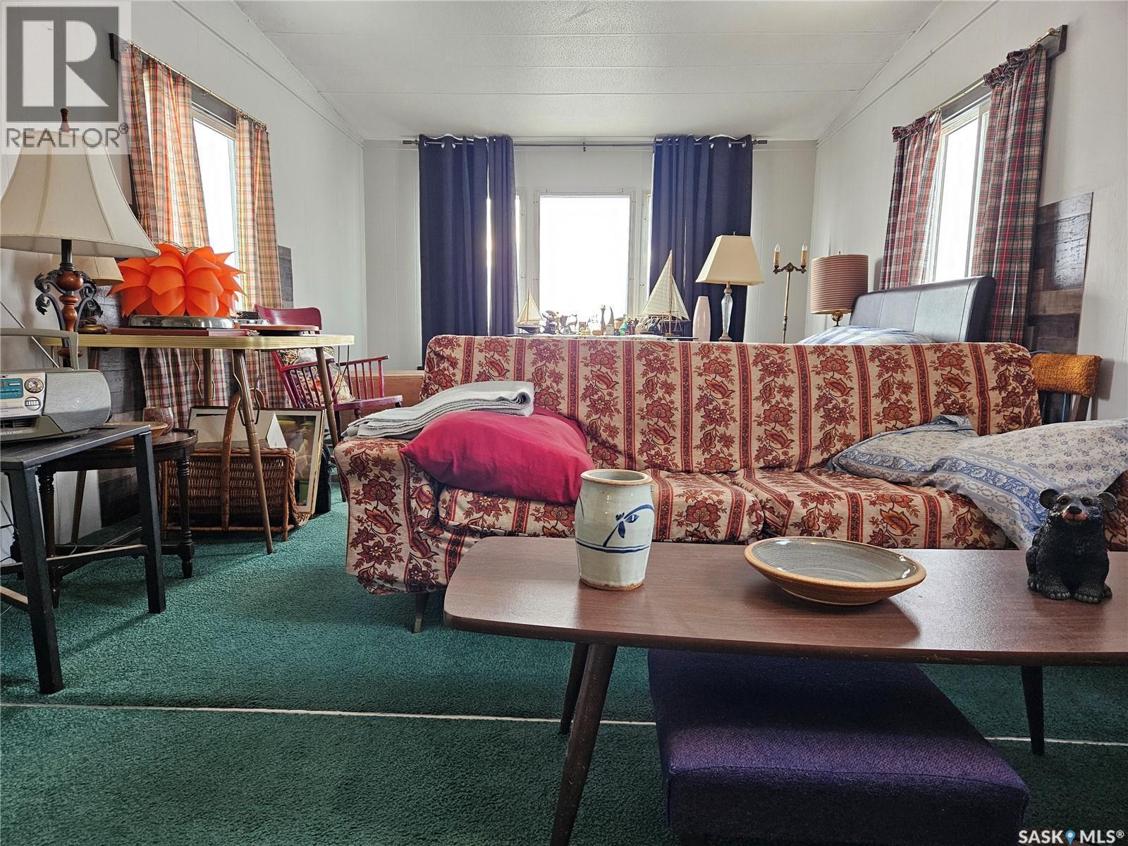 702 Railway Avenue, Arcola, SK