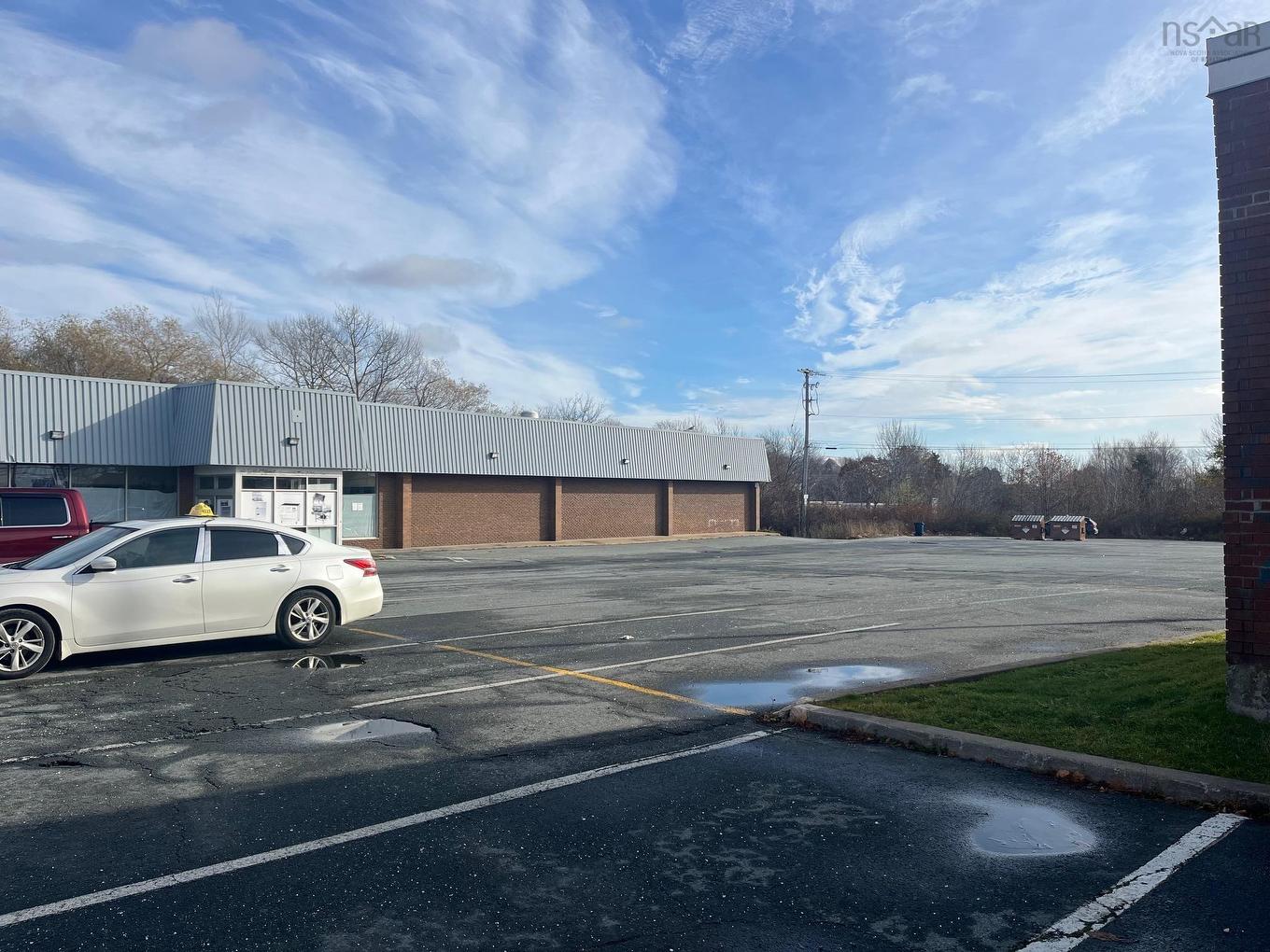 109 205 Pleasant Street, Dartmouth, NS