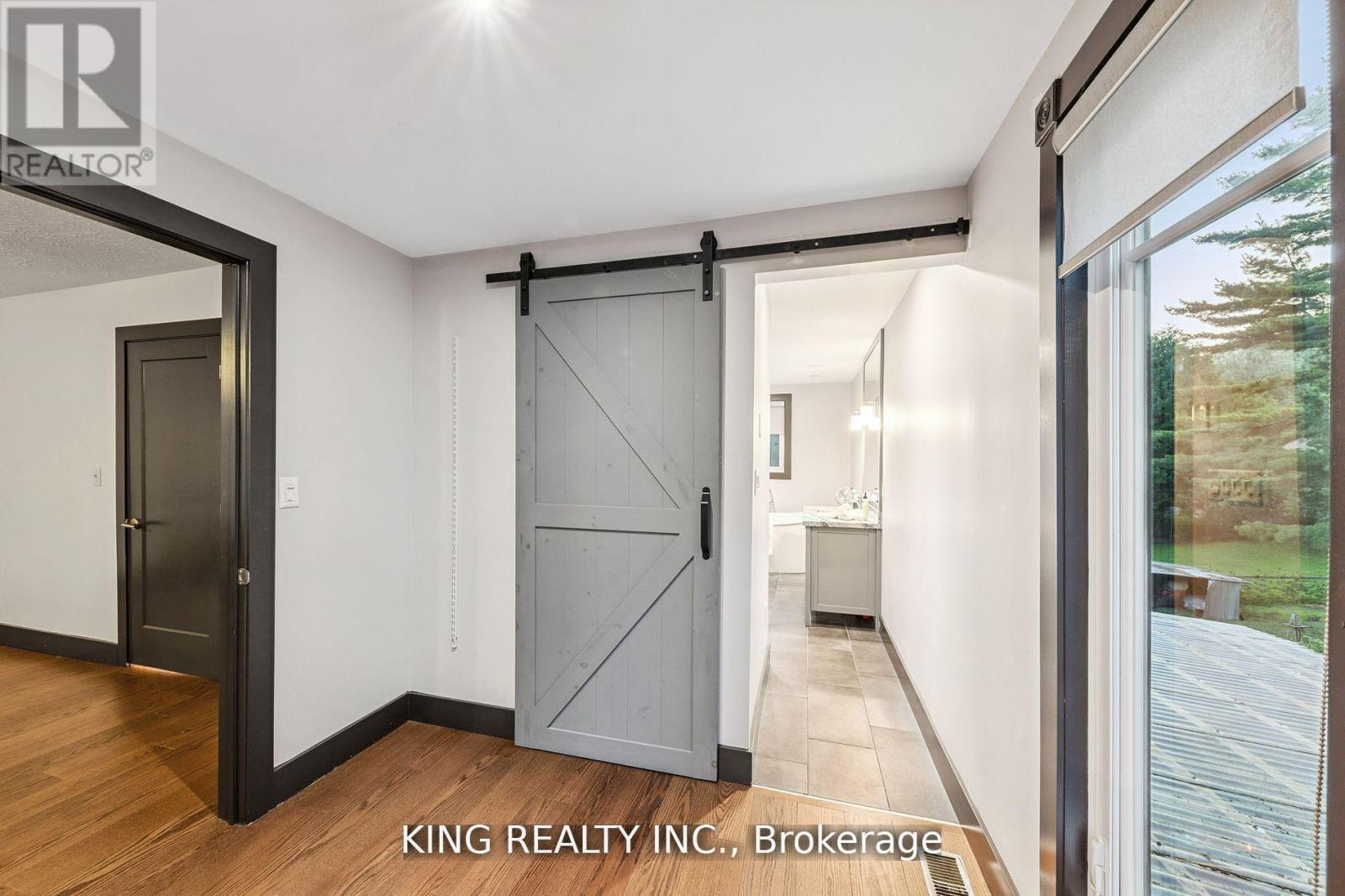 602 Champlain Road, Tiny, ON - Indoor Photo Showing Other Room