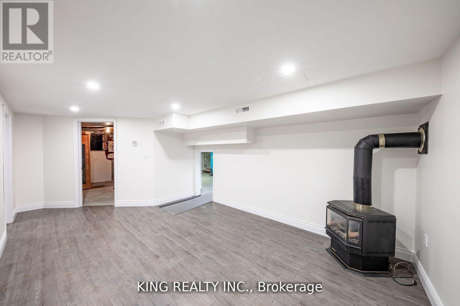 602 Champlain Road, Tiny, ON - Indoor