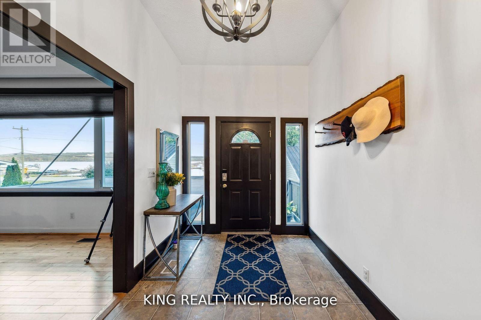 602 Champlain Road, Tiny, ON - Indoor Photo Showing Other Room